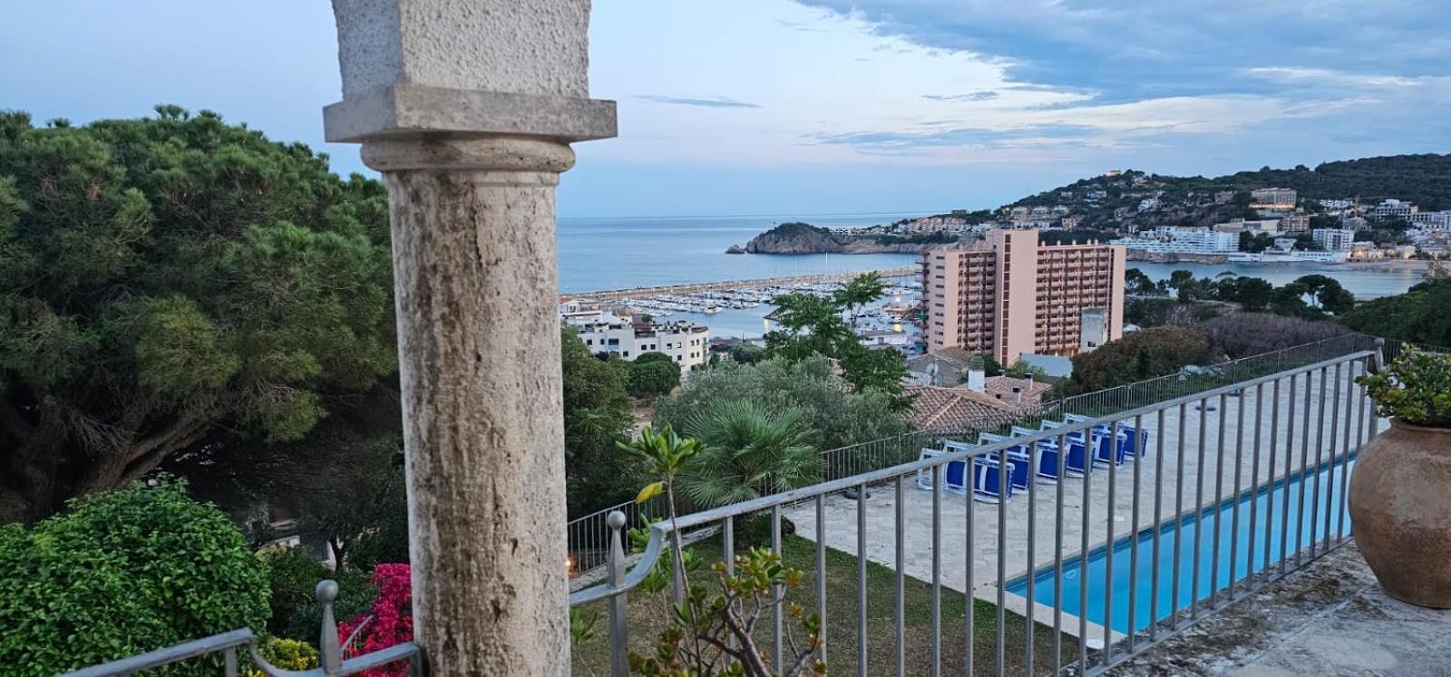 Villa Maricel Sant Feliu de Guíxols Kültér fotó